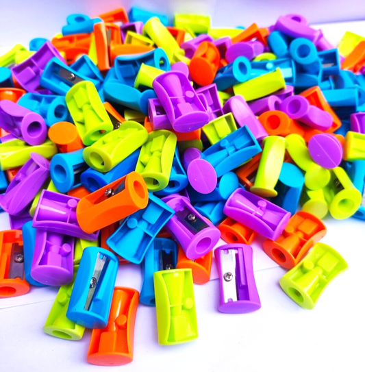 8X Plastic Pencil Sharpeners Kids Colours Single Hole For School Home Office New
